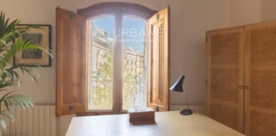 Квартира с 2 спальнями в Старый городе, Барселона, Каталония, Испания № 2655