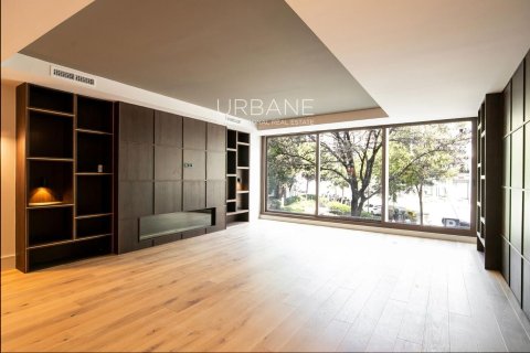 Квартира с 3 спальнями в Барселоне, Каталония, Испания № 2658