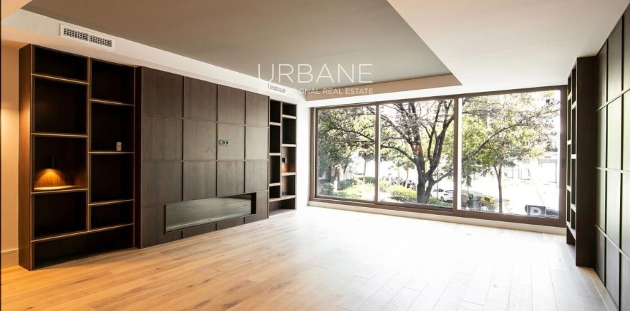 Квартира с 3 спальнями в Барселоне, Каталония, Испания № 2658