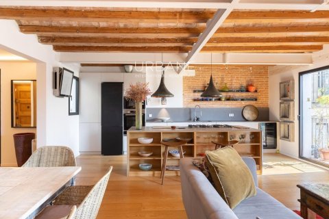 Квартира с 2 спальнями в Старый городе, Барселона, Каталония, Испания № 2657