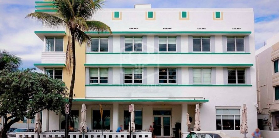 27 chambres commercial property à vendre à Platja D'aro, Girona, Catalonia, Spain № 3705