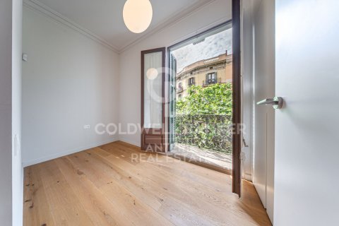 Купить квартиру в Барселона, Испания с 4 спальни, 129м², № 7785 - фото 14