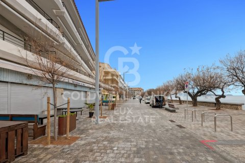 243 sq.m. cafe / restaurant for sale in L'Escala, Girona, Catalonia, Spain № 5962 - photo 2