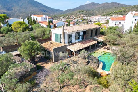 Купить виллу в Кадакес, Испания с 7 спален, 575м², № 5963 - фото 3