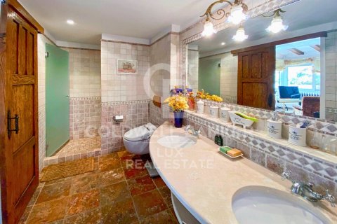 Купить виллу в Кадакес, Испания с 7 спален, 575м², № 5963 - фото 28