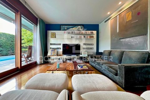 4 bedrooms house for sale in Figueres, Girona, Catalonia, Spain № 5961 - photo 7