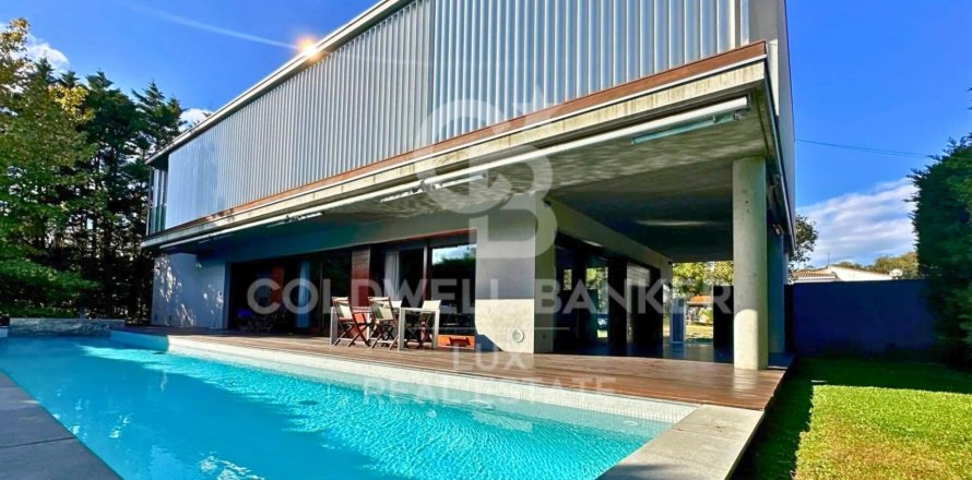 4 bedrooms house for sale in Figueres, Girona, Catalonia, Spain № 5961