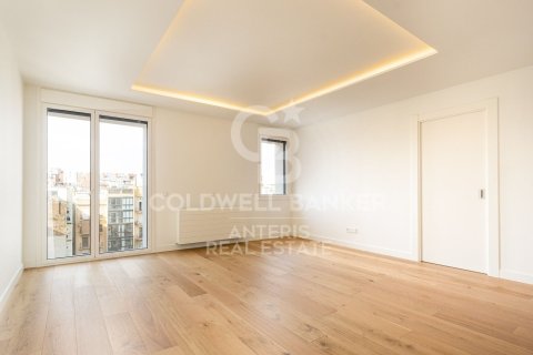 2 bedrooms apartment for sale in Barcelona, Catalonia, Spain № 5960 - photo 3
