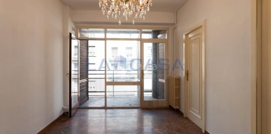 Квартира с 4 спальнями в Эшампле, Барселона, Каталония, Испания № 2127