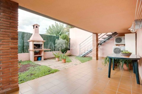 Дом с 5 спальнями в Лес-Франкес-дель-Вальесе, Барселона, Каталония, Испания № 2130