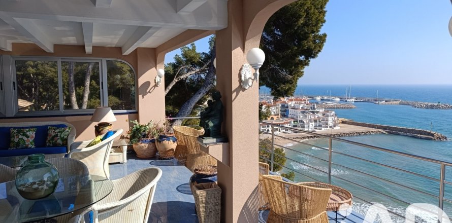 318 sq.m. house for sale in Roda de Berà, Tarragona, Catalonia, Spain № 7368