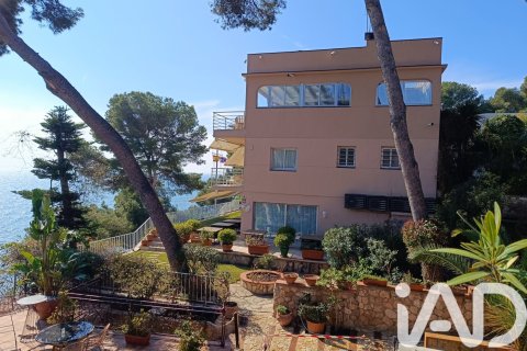 318 sq.m. house for sale in Roda de Berà, Tarragona, Catalonia, Spain № 7368 - photo 16