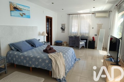 318 sq.m. house for sale in Roda de Berà, Tarragona, Catalonia, Spain № 7368 - photo 22