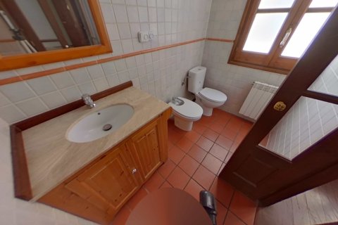 Apartamento de 3 dormitorios en venta en Barcelona, Cataluña, Spain № 7015 - foto 13
