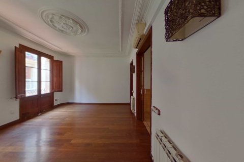 Apartamento de 3 dormitorios en venta en Barcelona, Cataluña, Spain № 7015 - foto 10