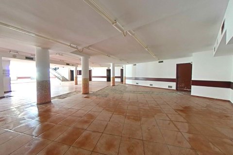 550 sq.m. apartment for sale in El Prat de Llobregat, Barcelona, Catalonia, Spain № 7013 - photo 14