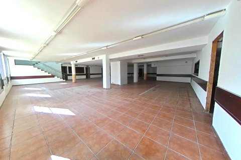 550 sq.m. apartment for sale in El Prat de Llobregat, Barcelona, Catalonia, Spain № 7013 - photo 13