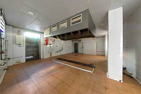550 sq.m. apartment for sale in El Prat de Llobregat, Barcelona, Catalonia, Spain № 7013 - photo 11