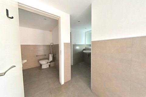 550 sq.m. apartment for sale in El Prat de Llobregat, Barcelona, Catalonia, Spain № 7013 - photo 16