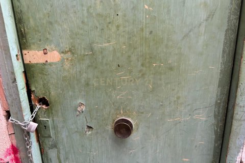Сasa de 4 dormitorios en venta en Barcelona, Cataluña, Spain № 7019 - foto 3