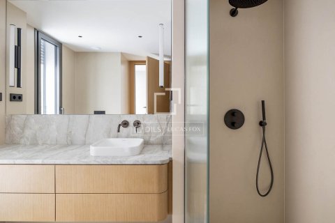 Apartamento de 3 dormitorios en alquiler en Barcelona, Cataluña, Spain № 6641 - foto 23