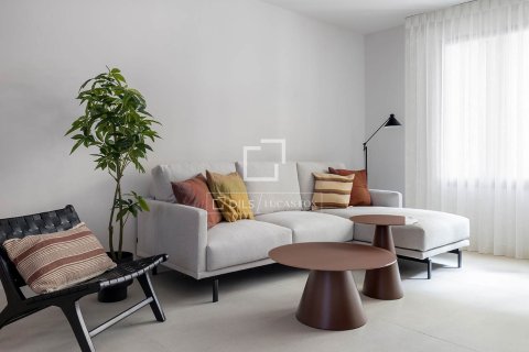Apartamento de 3 dormitorios en alquiler en Barcelona, Cataluña, Spain № 6641 - foto 4
