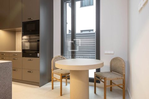 Apartamento de 3 dormitorios en alquiler en Barcelona, Cataluña, Spain № 6641 - foto 15