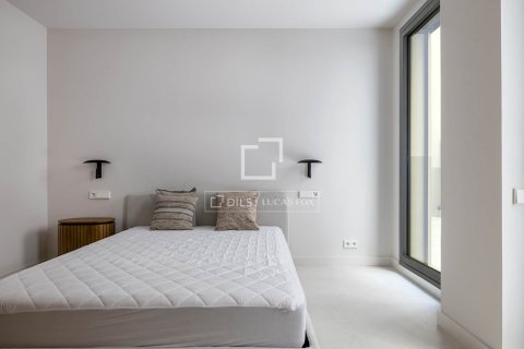 Apartamento de 3 dormitorios en alquiler en Barcelona, Cataluña, Spain № 6641 - foto 19