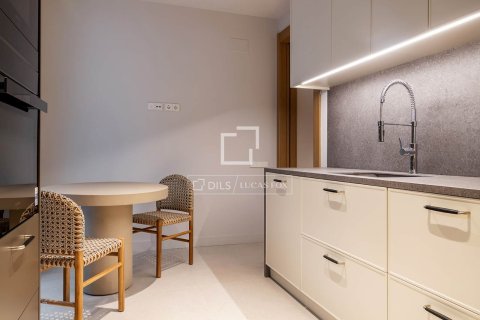 Apartamento de 3 dormitorios en alquiler en Barcelona, Cataluña, Spain № 6641 - foto 14