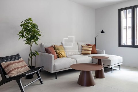 Apartamento de 3 dormitorios en alquiler en Barcelona, Cataluña, Spain № 6641 - foto 3