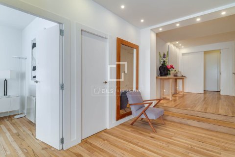 Apartamento de 5 dormitorios en alquiler en Barcelona, Cataluña, Spain № 6642 - foto 24