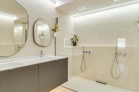 Apartamento de 5 dormitorios en alquiler en Barcelona, Cataluña, Spain № 6642 - foto 28