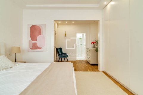 Apartamento de 5 dormitorios en alquiler en Barcelona, Cataluña, Spain № 6642 - foto 26