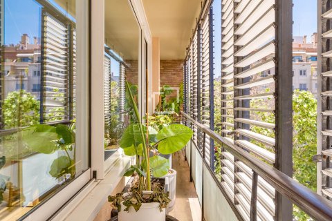 Apartamento de 5 dormitorios en alquiler en Barcelona, Cataluña, Spain № 6642 - foto 13