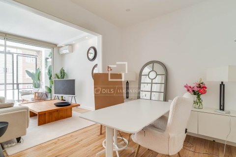 Apartamento de 5 dormitorios en alquiler en Barcelona, Cataluña, Spain № 6642 - foto 8