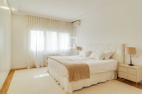 Apartamento de 5 dormitorios en alquiler en Barcelona, Cataluña, Spain № 6642 - foto 25