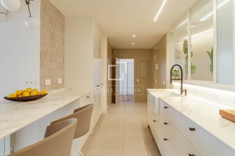 Apartamento de 5 dormitorios en alquiler en Barcelona, Cataluña, Spain № 6642 - foto 20