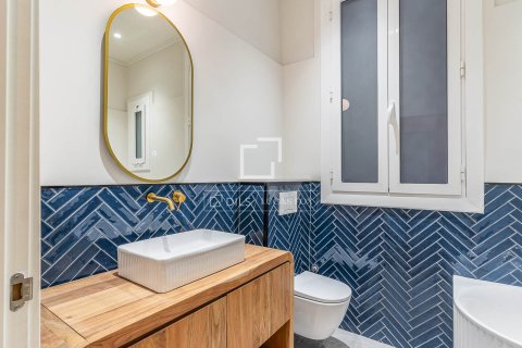 Apartamento de 3 dormitorios en venta en Barcelona, Cataluña, Spain № 6646 - foto 16
