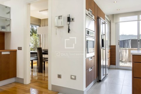 Villa de 5 dormitorios en alquiler en Barcelona, Cataluña, Spain № 6640 - foto 24