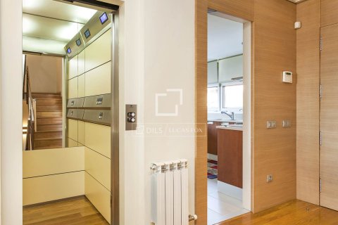 Villa de 5 dormitorios en alquiler en Barcelona, Cataluña, Spain № 6640 - foto 26