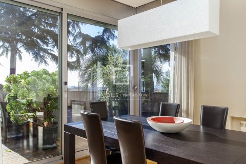 Villa de 5 dormitorios en alquiler en Barcelona, Cataluña, Spain № 6640 - foto 22