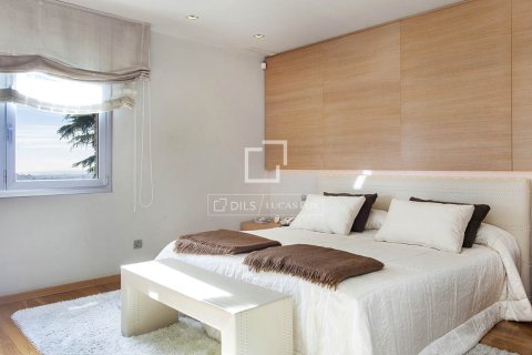 Villa de 5 dormitorios en alquiler en Barcelona, Cataluña, Spain № 6640 - foto 11