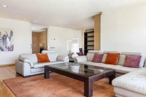 Villa de 5 dormitorios en alquiler en Barcelona, Cataluña, Spain № 6640 - foto 5