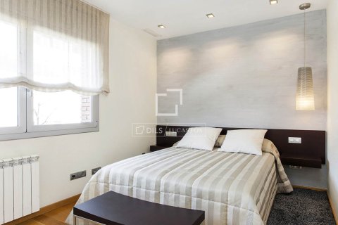 Villa de 5 dormitorios en alquiler en Barcelona, Cataluña, Spain № 6640 - foto 29