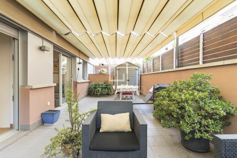Apartamento de 3 dormitorios en venta en Barcelona, Cataluña, Spain № 6645 - foto 27