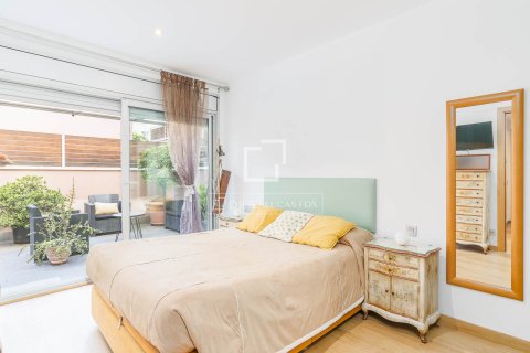 Apartamento de 3 dormitorios en venta en Barcelona, Cataluña, Spain № 6645 - foto 19