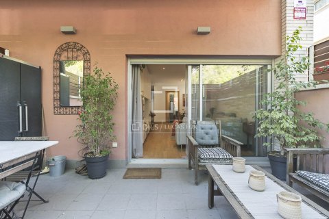 Apartamento de 3 dormitorios en venta en Barcelona, Cataluña, Spain № 6645 - foto 9