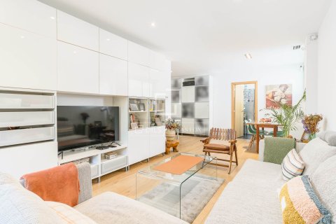 Apartamento de 3 dormitorios en venta en Barcelona, Cataluña, Spain № 6645 - foto 3