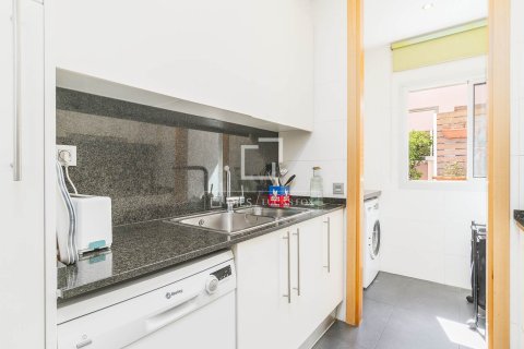 Apartamento de 3 dormitorios en venta en Barcelona, Cataluña, Spain № 6645 - foto 15