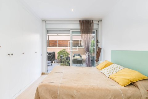 Apartamento de 3 dormitorios en venta en Barcelona, Cataluña, Spain № 6645 - foto 21